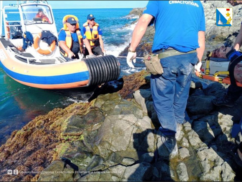 Спасли двух туристов. Специалисты поисково-спасательного отряда «Юг» с коллегами из подразделения «Таврос» эвакуировали 23-летнего туриста, который упал с 15-метровой высоты на мысе Фиолент Спасли двух туристов. Специалисты поисково-спасательного отряда «Юг» с коллегами из подразделения «Таврос» эвакуировали 23-летнего туриста, который упал с 15-метровой высоты на мысе Фиолент