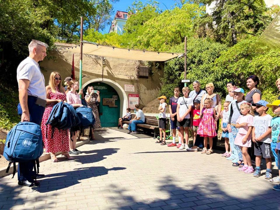 Комиссия по делам несовершеннолетних и защите их прав города Севастополя провела ежегодную акцию «Собери ребенка в школу»