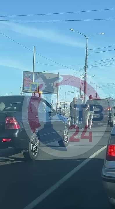 На перекрёстке перед улицей Степаняна произошло ДТП