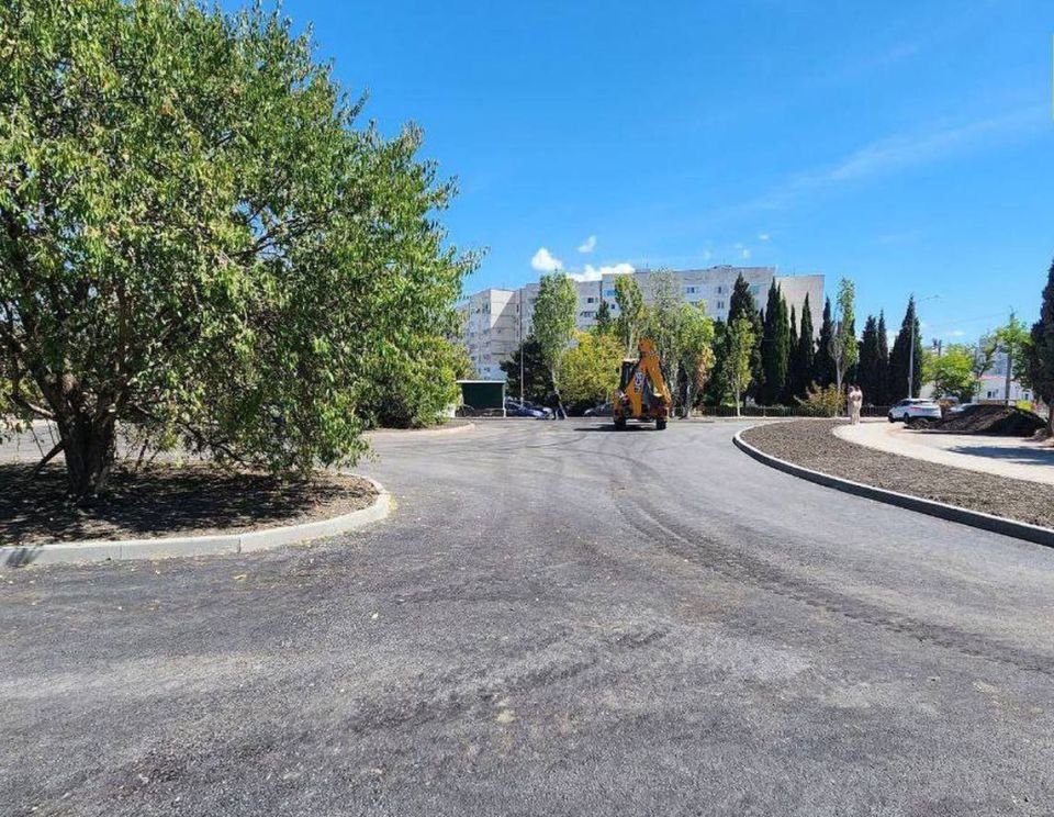 Завершены работы по благоустройству новой пешеходной дорожки у школы № 15