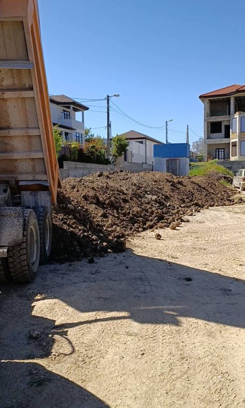 За сброс стройотходов в районе ул. Генерала Мельника владельцев двух грузовиков оштрафовали на 50 и 40 тыс