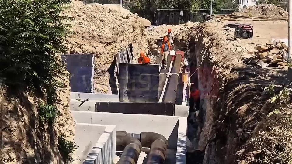 Реконструкцию тепловой сети на территории школы №4 на Геловани завершили на 80%