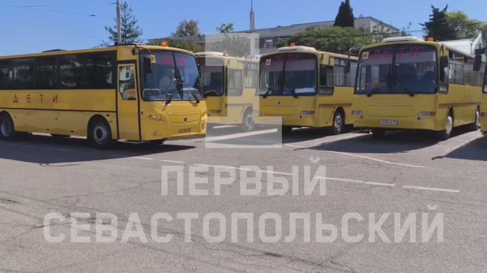 Перед началом нового учебного года ГАИ Севастополя проверяет более 80 школьных автобусов