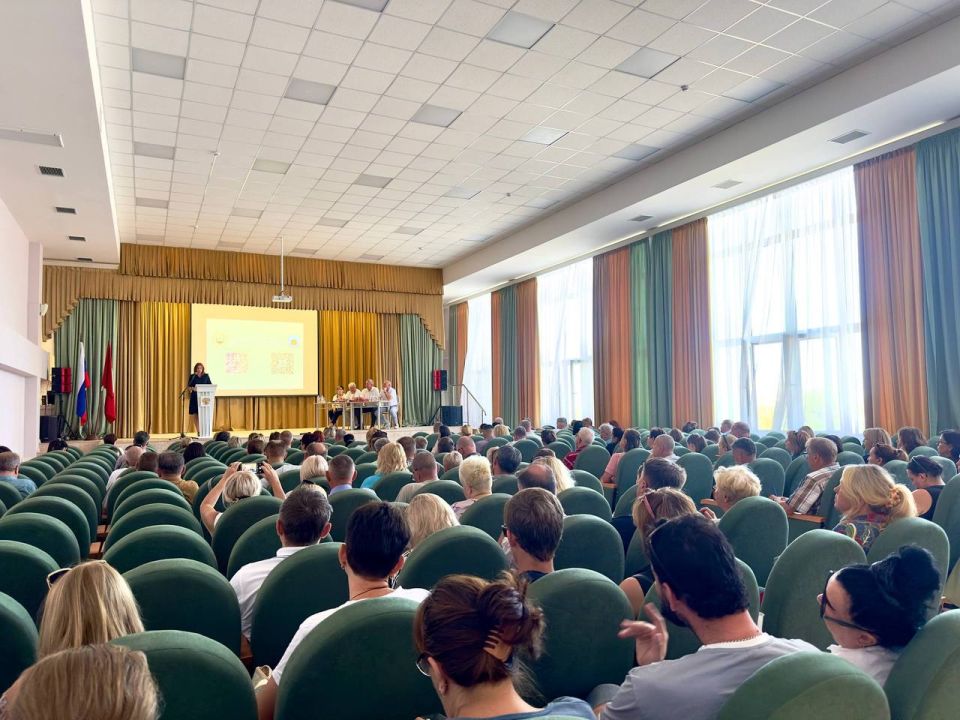 Сотрудники Госавтоинспекции Севастополя приняли участие в «Августовском педагогическом совещании» в преддверии нового учебного года