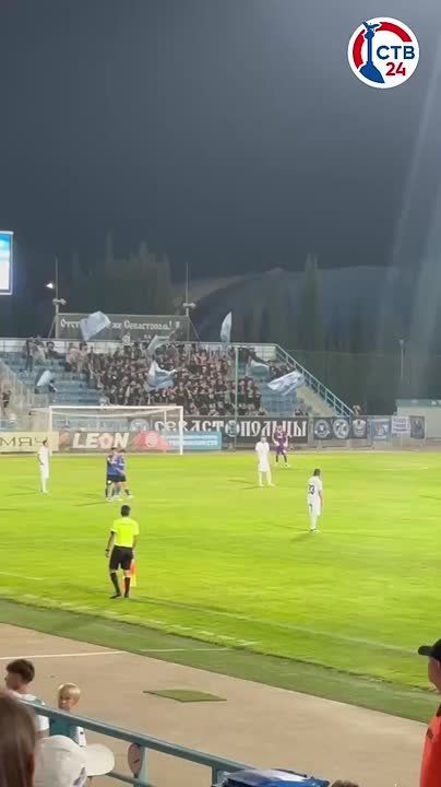 1:2 — нынешний счет игры. На 49 минуте матча игрок «Динамо Ставрополь» Суанов выводит свою команду вперед