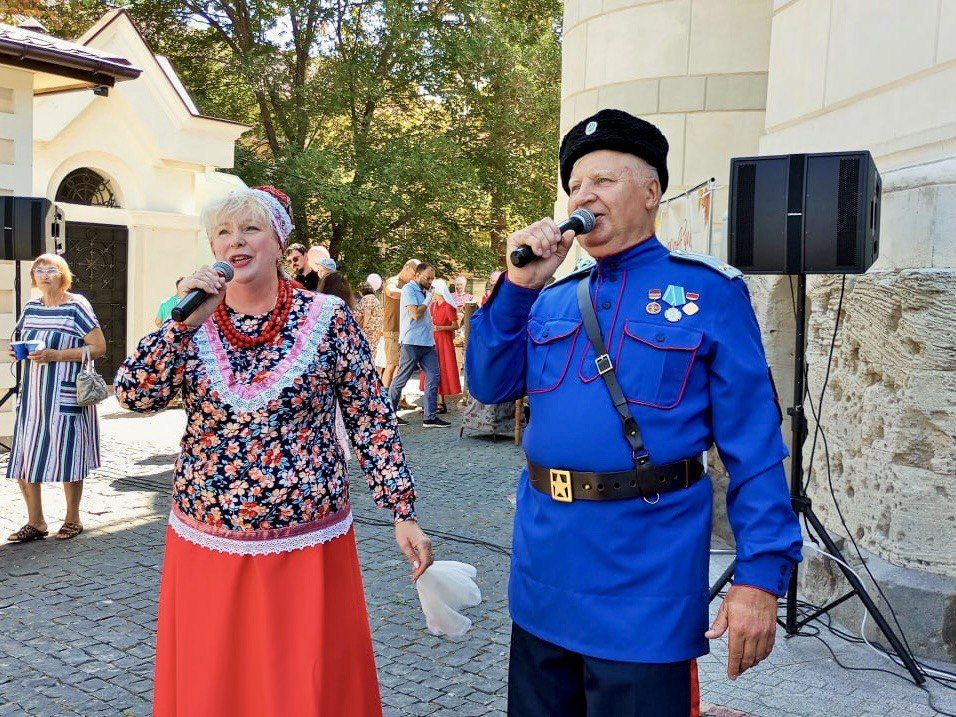 Учреждения культуры Севастополя приняли участие в благотворительной ярмарке Учреждения культуры Севастополя приняли участие в благотворительной ярмарке