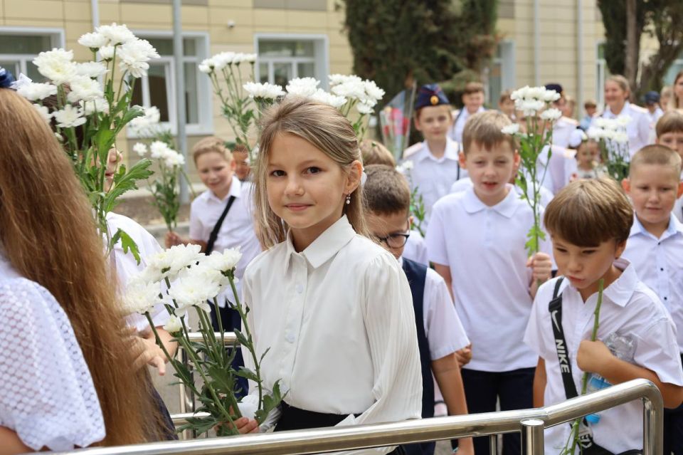 Сегодня детский смех снова зазвучал в учреждениях образования Севастополя! Стартовал новый учебный год Сегодня детский смех снова зазвучал в учреждениях образования Севастополя! Стартовал новый учебный год