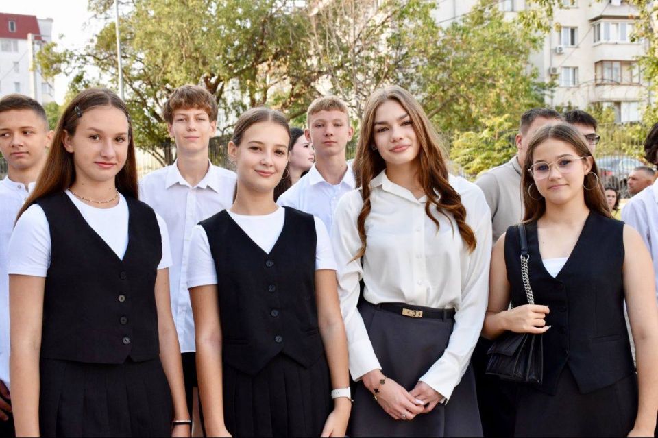Сегодня детский смех снова зазвучал в учреждениях образования Севастополя! Стартовал новый учебный год Сегодня детский смех снова зазвучал в учреждениях образования Севастополя! Стартовал новый учебный год