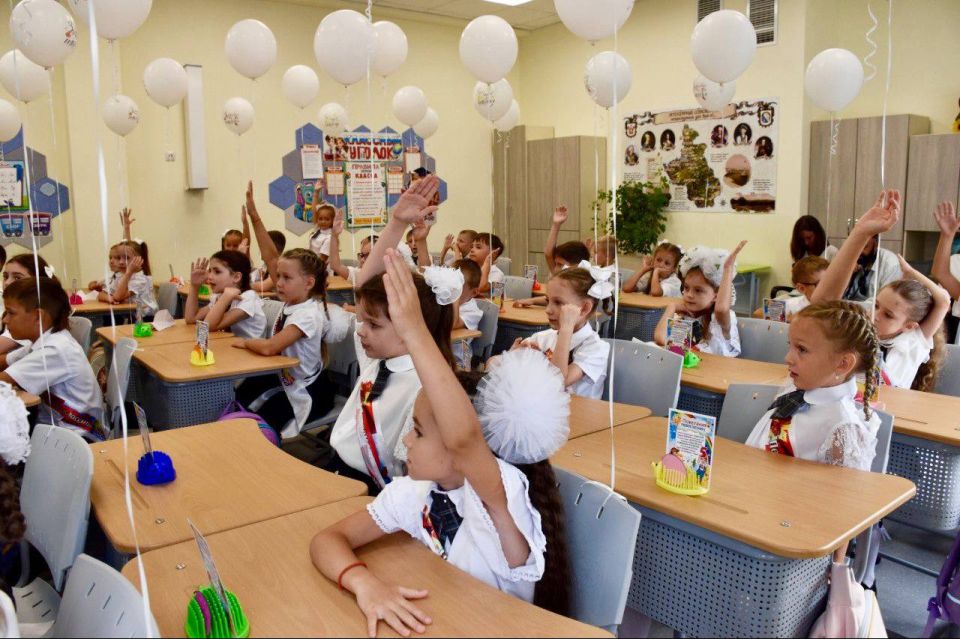 Сегодня детский смех снова зазвучал в учреждениях образования Севастополя! Стартовал новый учебный год Сегодня детский смех снова зазвучал в учреждениях образования Севастополя! Стартовал новый учебный год