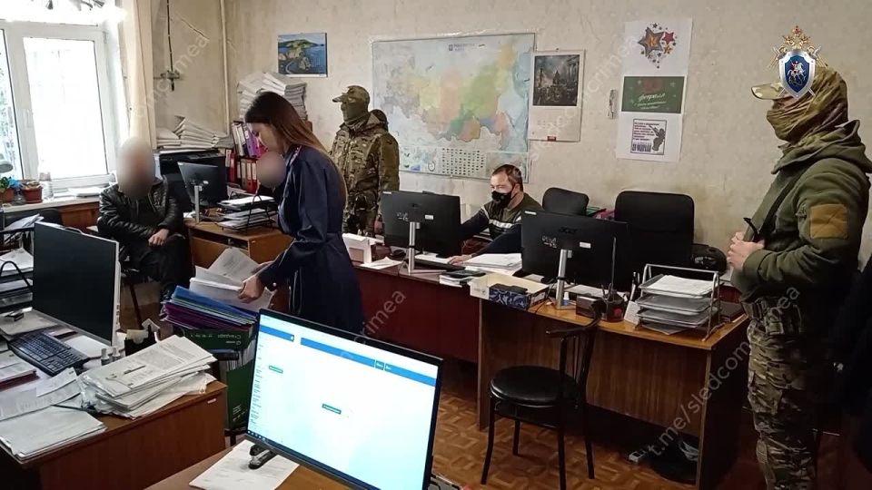 В Ялте экс-чиновники предстанут перед судом за получение взяток