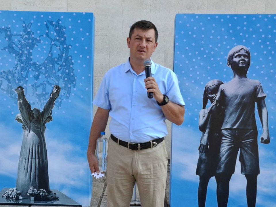 ������� � ���� ������������ � ������ � �����������