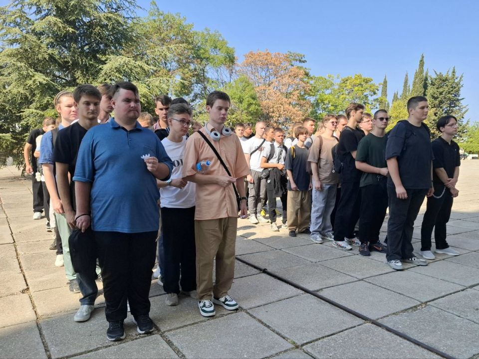 ������� � ���� ������������ � ������ � �����������