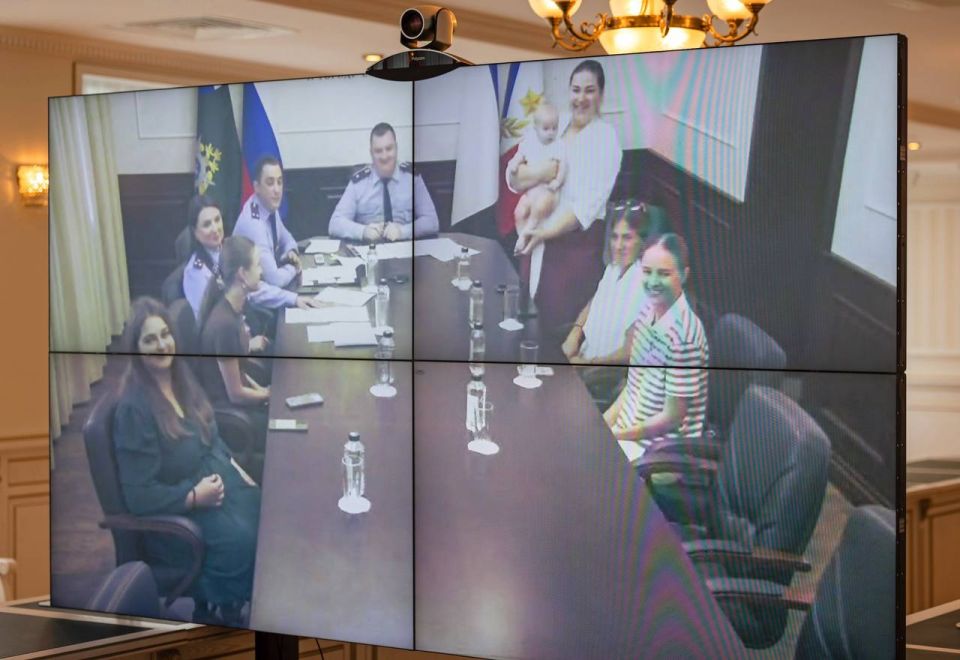 Группа сирот из Республики Крым поблагодарила Председателя СК России за содействие в восстановлении их жилищных прав Группа сирот из Республики Крым поблагодарила Председателя СК России за содействие в восстановлении их жилищных прав