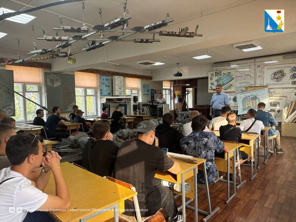 Обучаем молодых специалистов