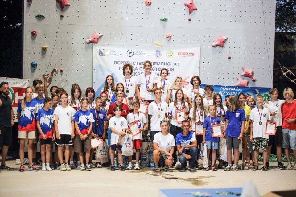В Севастополе провели Чемпионат и Первенство по скалолазанию в дисциплинах «лазание на трудность» и «лазание на скорость» В Севастополе провели Чемпионат и Первенство по скалолазанию в дисциплинах «лазание на трудность» и «лазание на скорость»