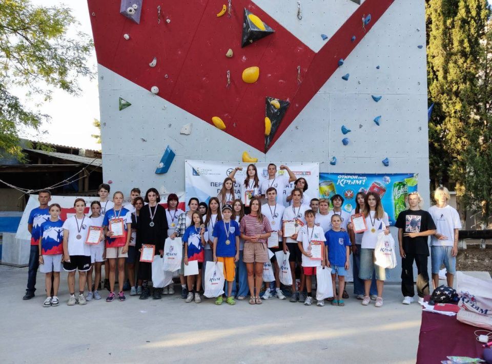 В Севастополе провели Чемпионат и Первенство по скалолазанию в дисциплинах «лазание на трудность» и «лазание на скорость» В Севастополе провели Чемпионат и Первенство по скалолазанию в дисциплинах «лазание на трудность» и «лазание на скорость»