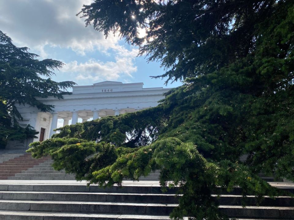 ������� ������ � ����� �� 4 ��������