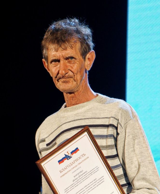 «Самое главное - желание. Если есть желание, то всему научишься!» - такое напутствие дает молодым специалистам наш герой