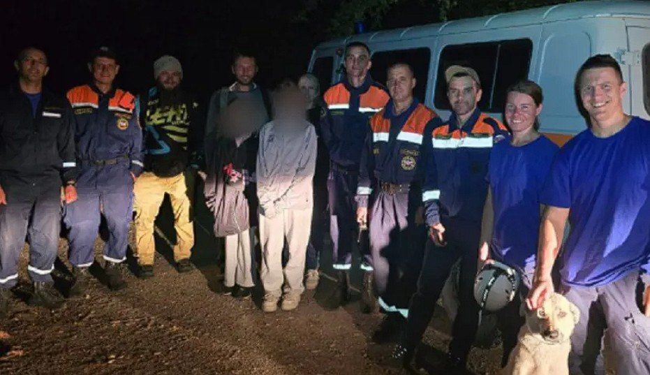 Севастопольские спасатели помогли крымчанам найти пропавшую группу