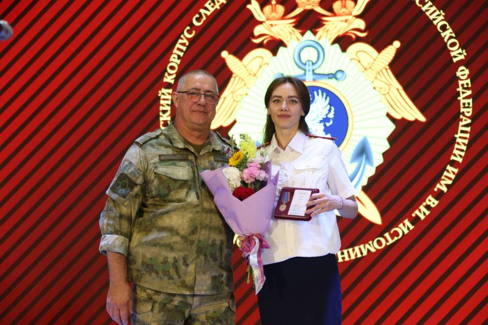 В начале учебного года руководитель управления общественно-политической работы СК России посетил ведомственный Севастопольский кадетский корпус имени В.И. Истомина В начале учебного года руководитель управления общественно-политической работы СК России посетил ведомственный Севастопольский кадетский корпус имени В.И. Истомина