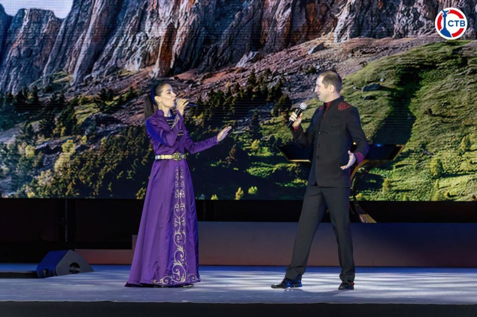 Фото дня: в Севастополе состоялась церемония закрытия Фестиваля культуры и спорта народов юга России Фото дня: в Севастополе состоялась церемония закрытия Фестиваля культуры и спорта народов юга России