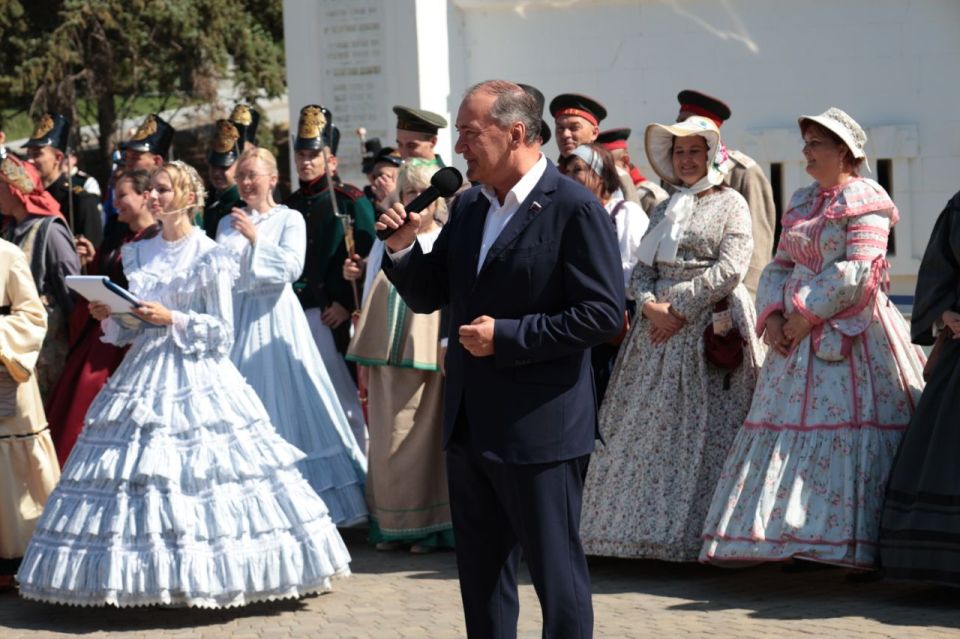 ������� �����: ������������ ������-������������ ��������� �������� �����, ����������� ����������� ������� ����������� � ���� �������� �����, ��������� 6 �������� �� ���������� ������������� ��������� �������� �������