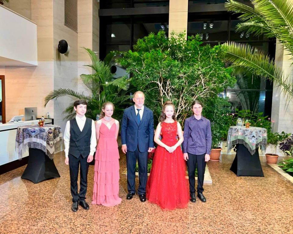 Юная скрипачка из Севастополя выступила на Восточном экономическом форуме во Владивостоке