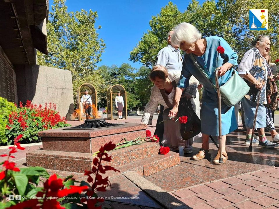 ������. � ���� 84-� ��������� ������ ������� ���������� �� ����� �������-������ ��������� ����������, ��������, ������������� ��������� ������� � ������������ �����������