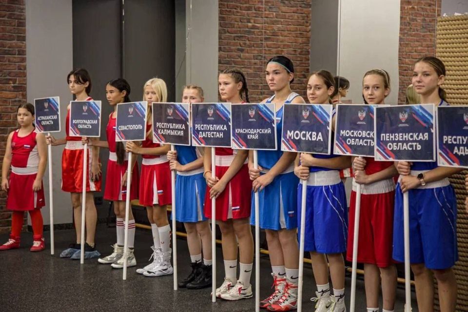 Воспитанницы севастопольской Спортивной школы олимпийского резерва №4 показали себя на турнире чемпионки мира Нуне Асатрян