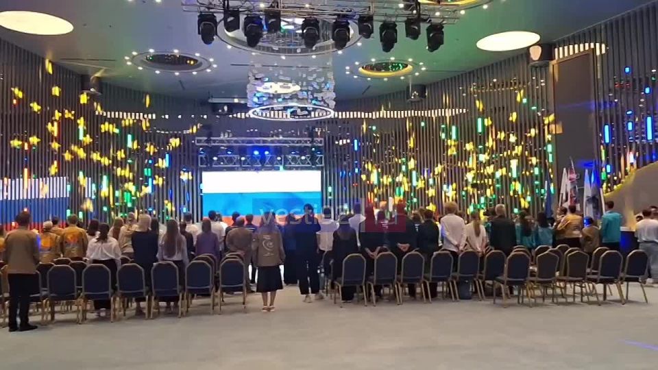 ����� 2000 ��������� ��� �������� ���� ������ �� ������� ������