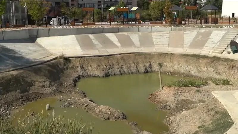 В Любимовке наполнят обмелевший пруд