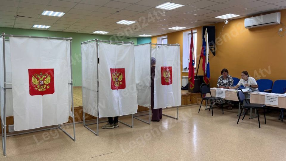 В Севастополе началось голосование на выборах губернатора и депутатов мунсоветов Ленинского и Гагаринского районов