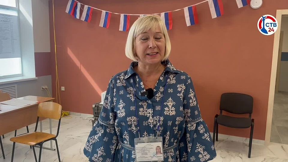 Севастопольцы идут голосовать с улыбкой