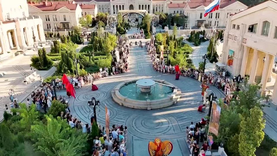 «…не предам Херсонеса, Керкинитиды, Прекрасной Гавани и прочих укреплений из области, которою херсонеситы владеют или владели»