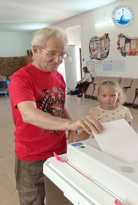 В Севастополе проходит третий день основного этапа голосования на выборах губернатора и депутатов Советов Гагаринского и Ленинского МО