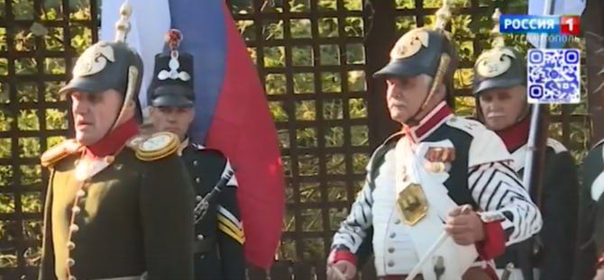 В Севастополе сыграли «Вечернюю зорю»