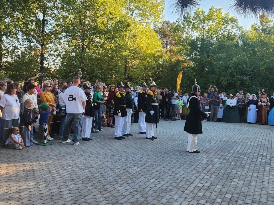 ��������� �������: � ������ �����������, ����������� 170-����� ��������� ������ ������� �����������, �������� ���� ���������� �����