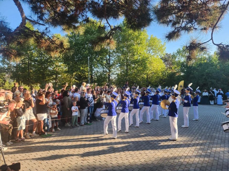 ��������� �������: � ������ �����������, ����������� 170-����� ��������� ������ ������� �����������, �������� ���� ���������� �����