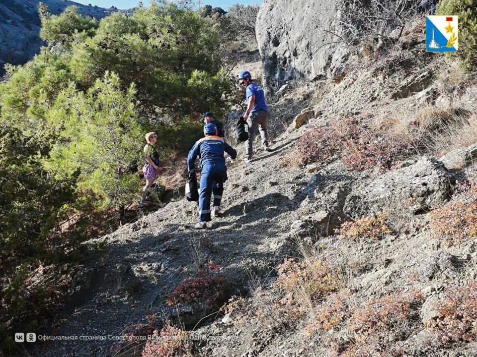 Спасатели вывели туристку с закрытого участка Большой Севастопольской тропы