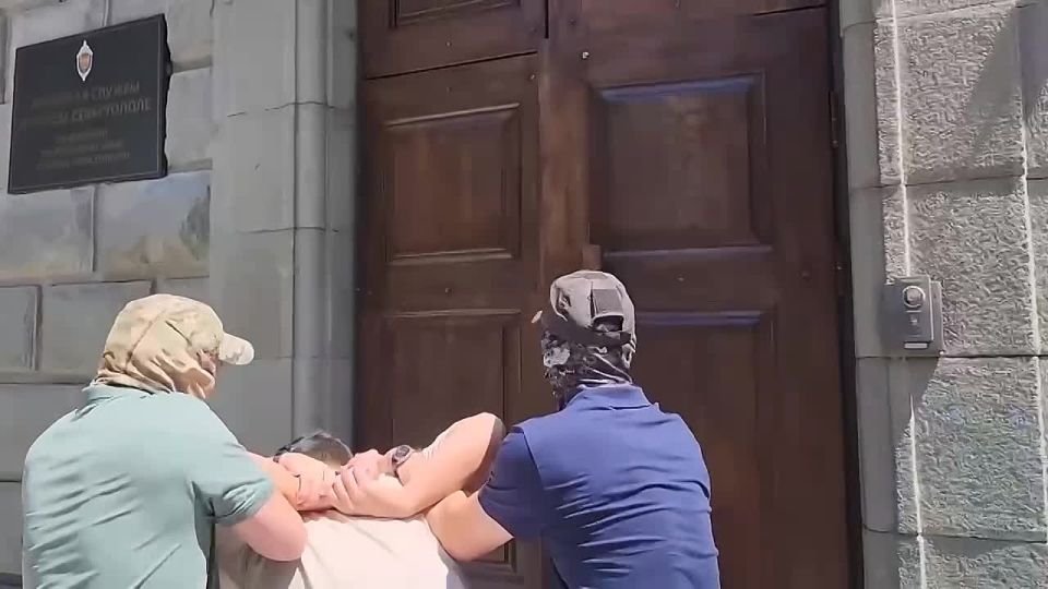 Севастополец задержан за призывы к атаке на Крымский мост