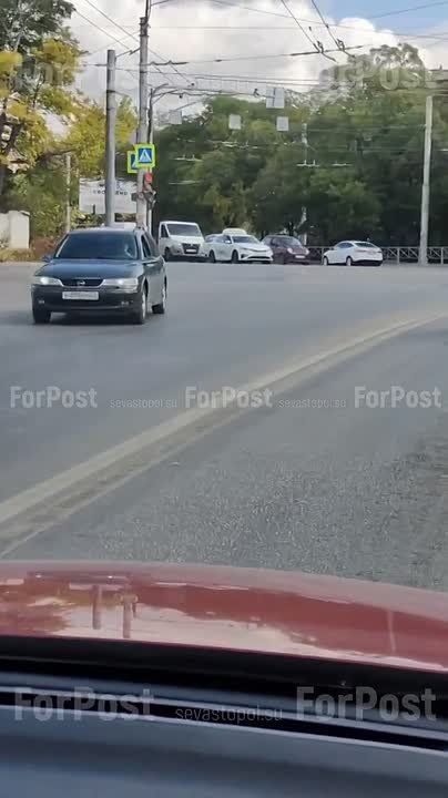 #Нам_пишут. В Севастополе около месяца назад "обновляли" разметку