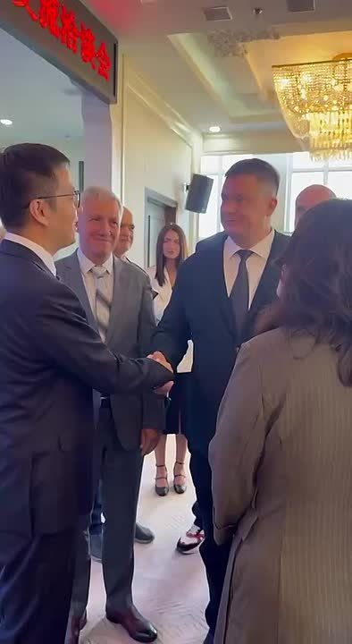 Член Общественной палаты Севастополя Евгений Мангул посетил в рабочей поездкой Китайскую Народную республику