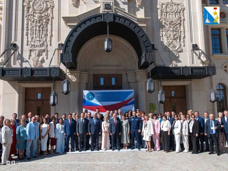 ������ ��������� ��������� ����������� ����������-������� ������ � 10-������ �����������