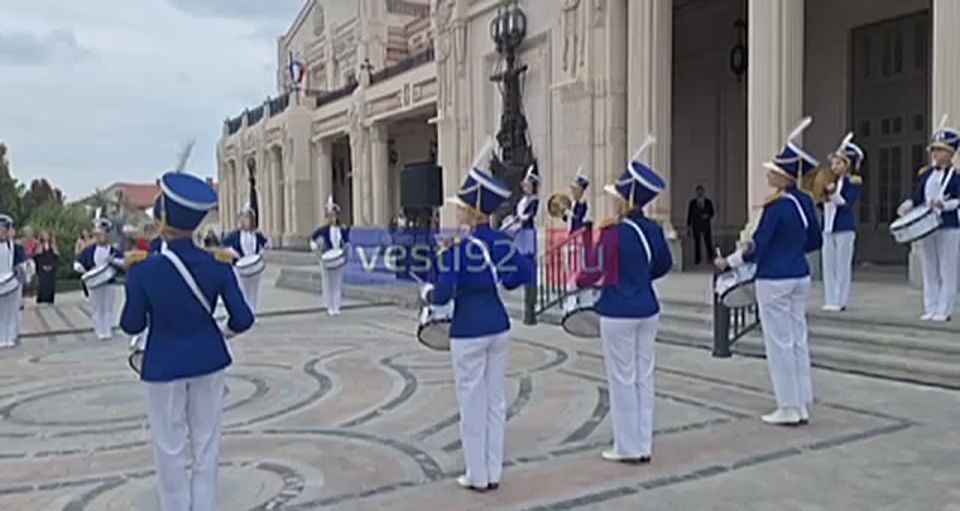 Сейчас начинается церемония открытия нового заезда форума истоки