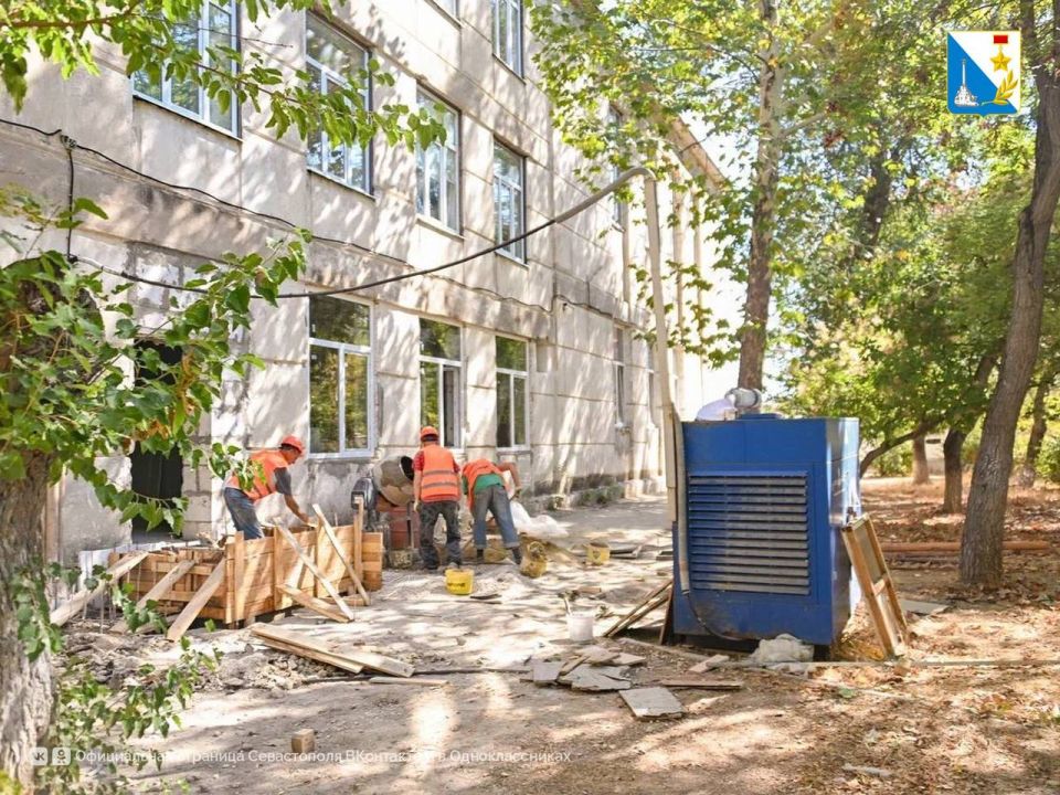 Ремонтируем школы. До конца года завершится капремонт школы №14 имени И.С. Пьянзина в рамках нацпроекта «Молодёжь и дети» Ремонтируем школы. До конца года завершится капремонт школы №14 имени И.С. Пьянзина в рамках нацпроекта «Молодёжь и дети»