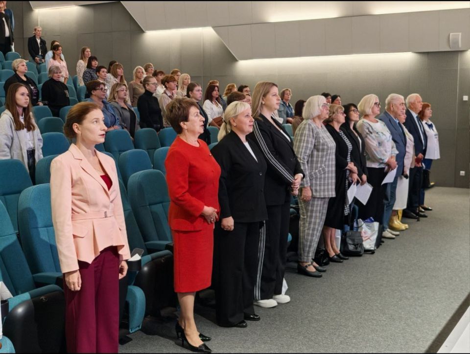 ��������� ���������: ������� ������� � 10-� ��������������� ������-������������ ����������� ����������� � ��������� � ��������� ���������-������������� �������߻, ����������� 80-����� ������ � ���, ������� ������ �...