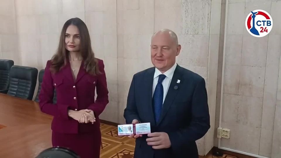 Михаил Развожаев получил удостоверение губернатора Севастополя