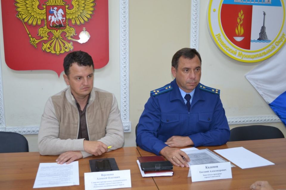 Заместитель прокурора города Севастополя Евгений Кадамов провел выездной личный прием жителей Ленинского муниципального округа