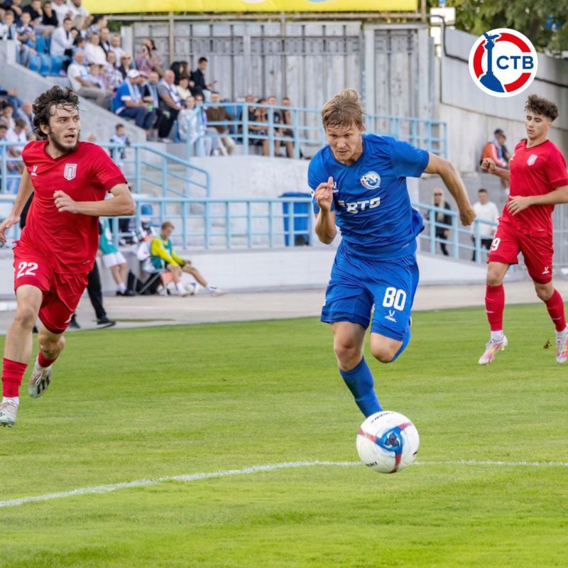 Фото дня: ФК «Севастополь» обыграл «Победу» в домашнем матче Фото дня: ФК «Севастополь» обыграл «Победу» в домашнем матче