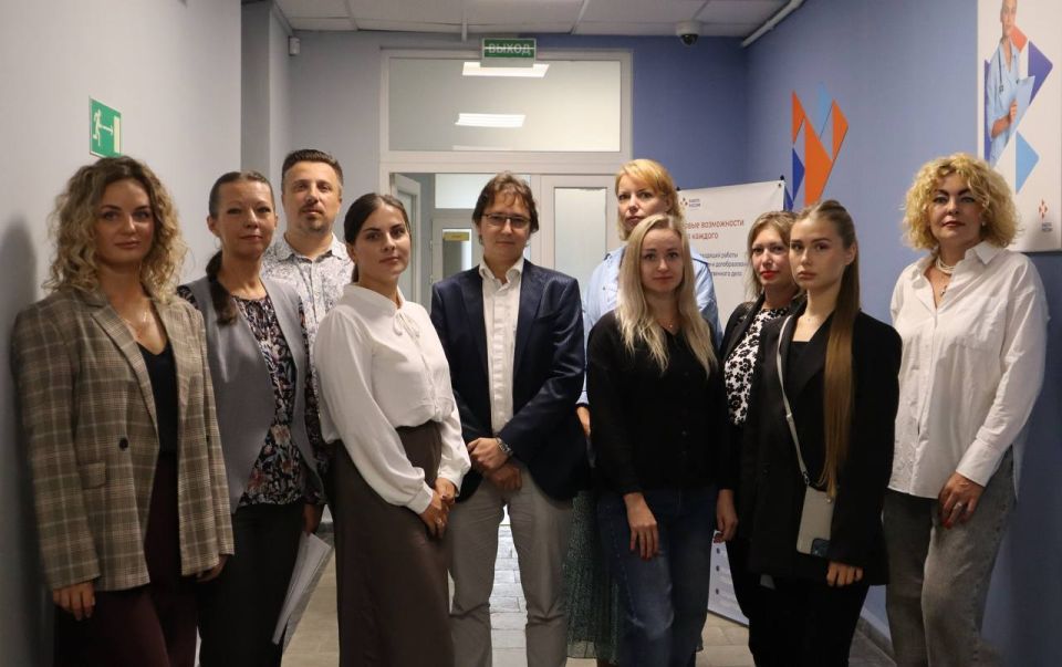 11 севастопольцев получат по 200 тысяч рублей на запуск своего дела